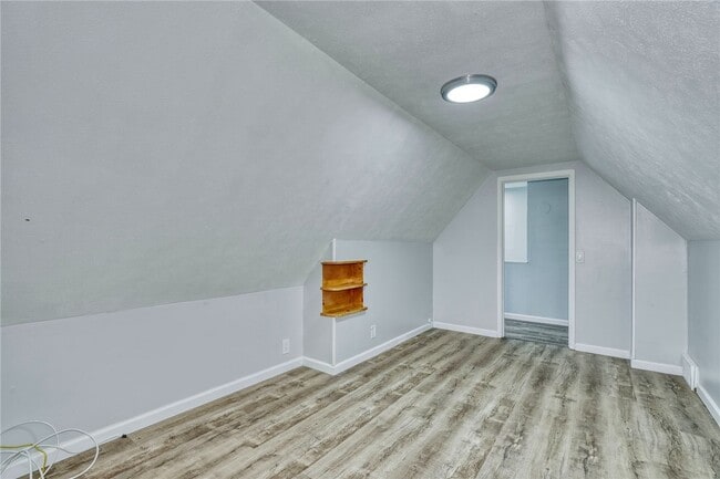 Building Photo - 1070 Gravel Rd