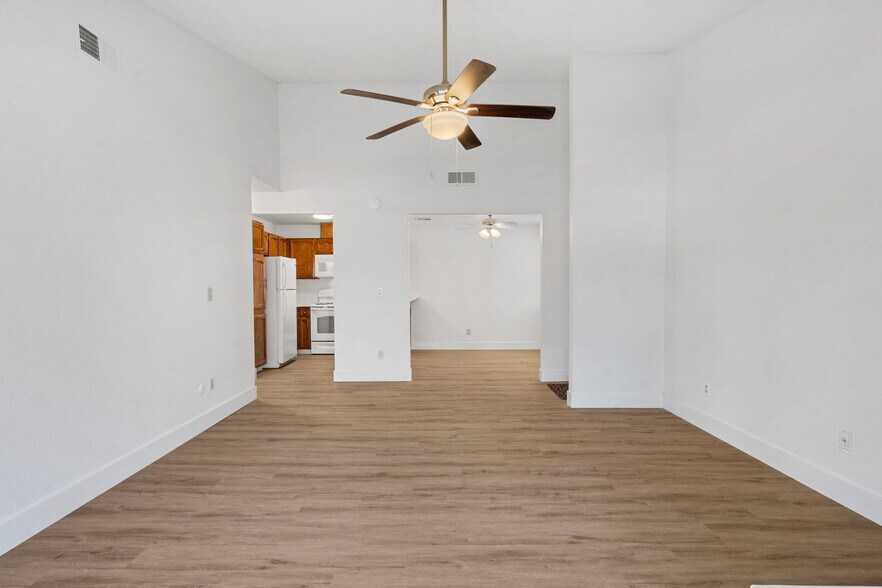Building Photo - 3400 Sullivan Ct