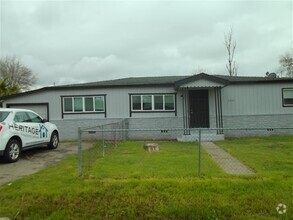 Building Photo - 4427 College Way