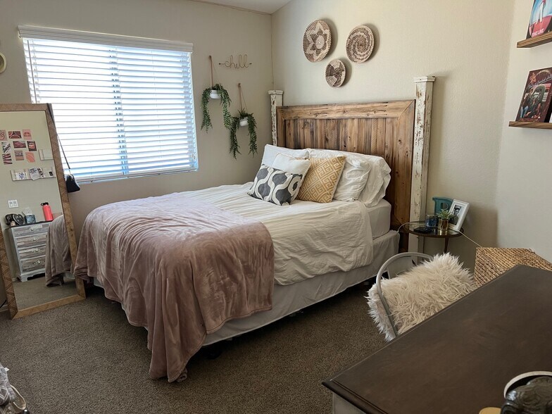 Bedroom - 2402 E 5th St