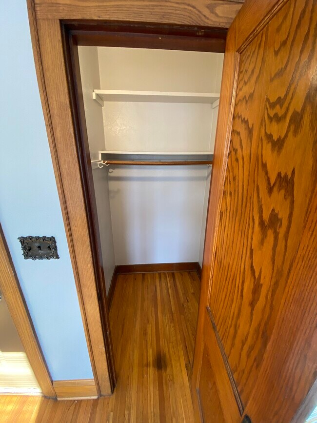 Building Photo - 4247 Cedar Ave S