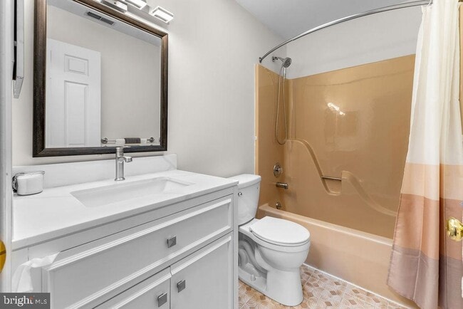 Building Photo - 8009 Frontier Dr