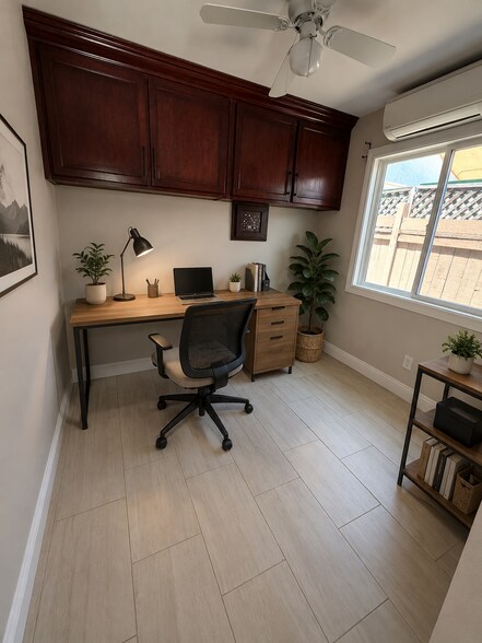 AI-staged photo. Actual photo without furniture - 4367 38th St