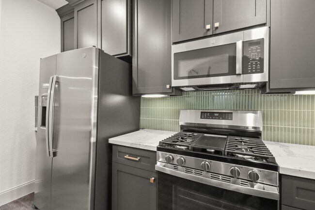 Building Photo - 71 Black Swan Pl