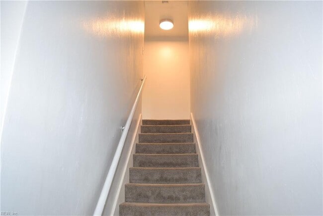 Building Photo - 1312 Sparrow Rd