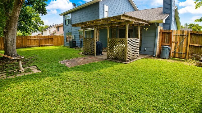 Building Photo - 20434 Blue Juniper Dr