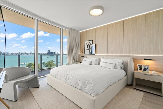 Building Photo - 488 NE 18th St