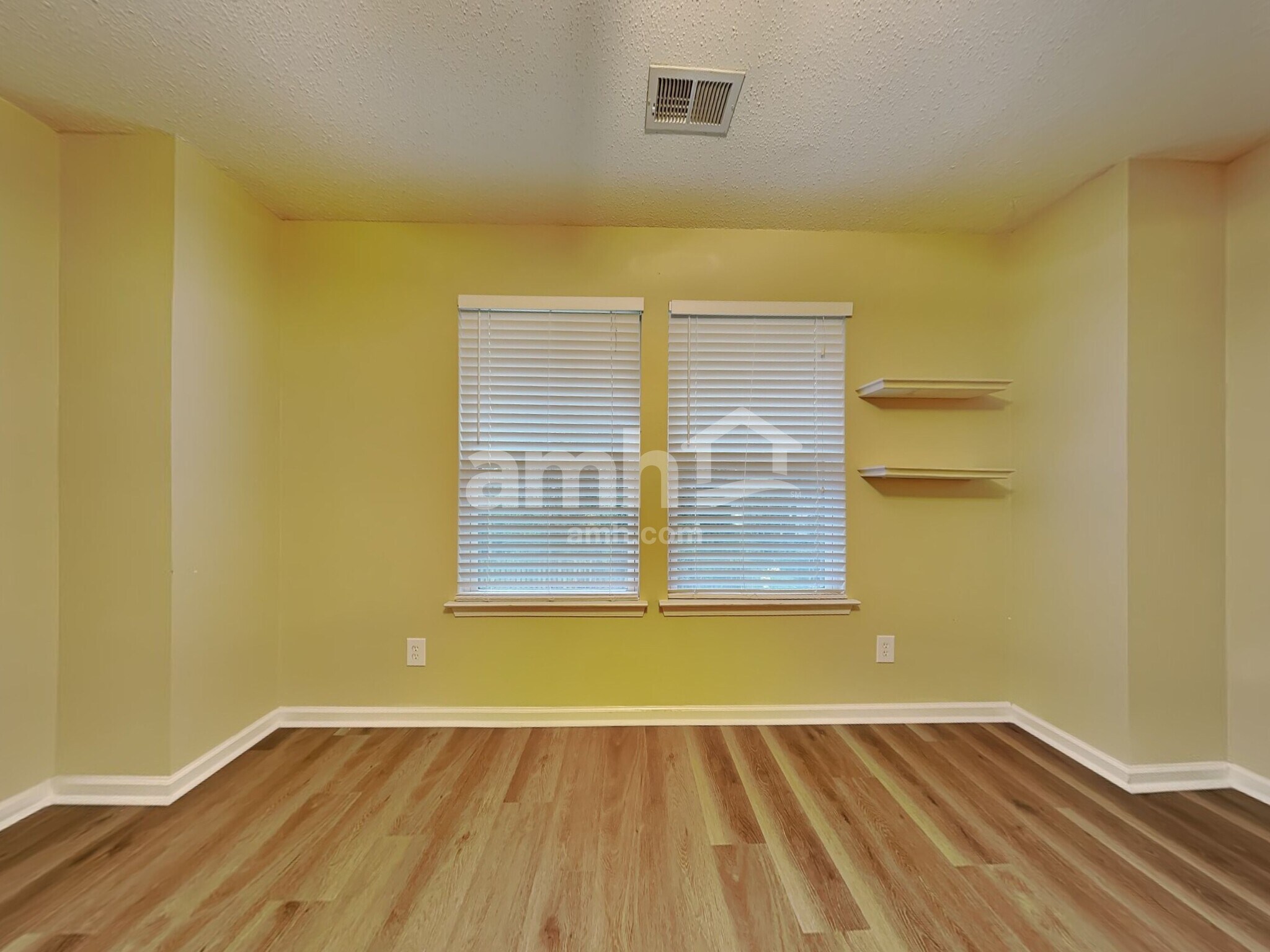 Building Photo - 13 Holly Springs Cir