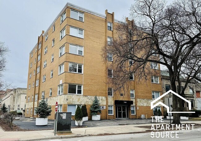 Building Photo - 1100 Church St