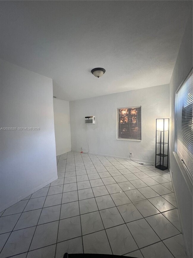 Building Photo - 1060 NW 116th St