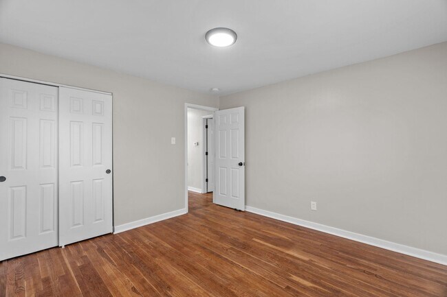 Building Photo - Charming 3-Bedroom, 1.5-Bath Single-Family Home