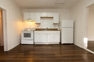 Building Photo - 1022 Kent St