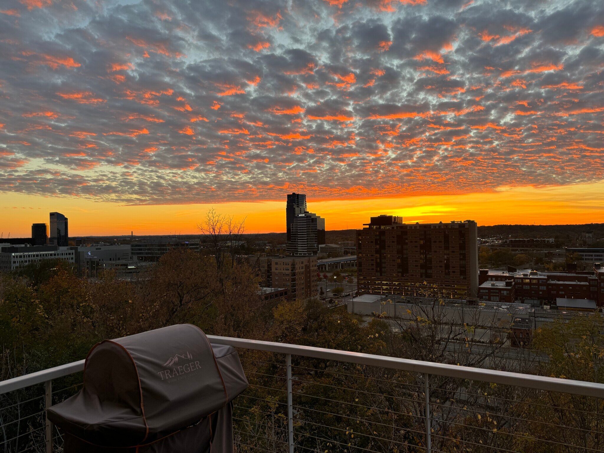 Building Photo - 635 Fairview Ave NE