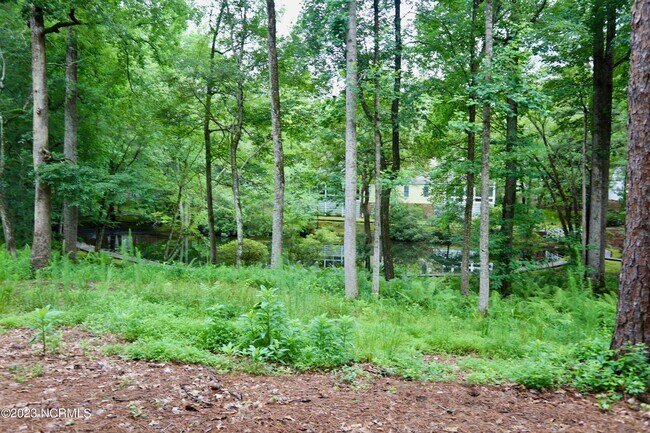Building Photo - 25 Villagewood Cir