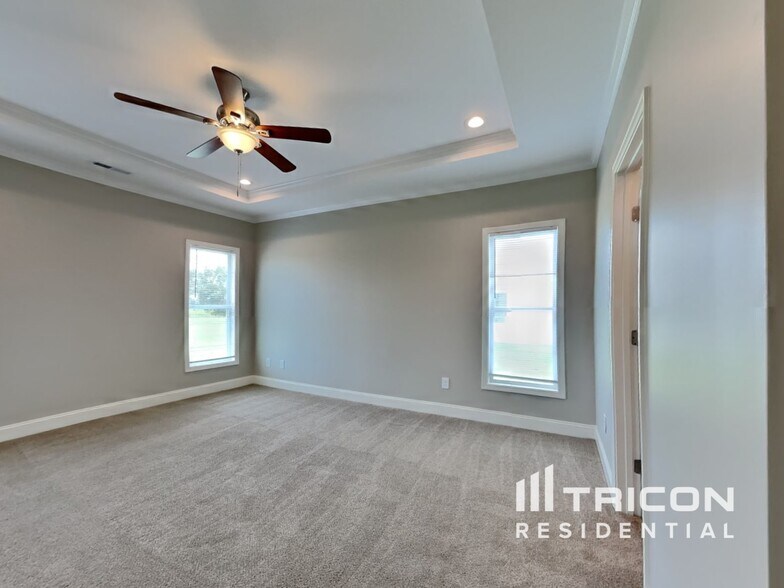 Building Photo - 83 Fish Whistle Ct