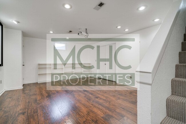 Building Photo - 15469 Foster