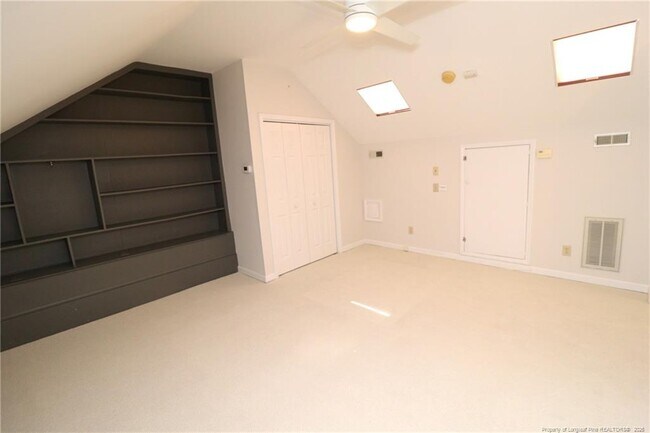 Building Photo - 119 Loch Bend Ln
