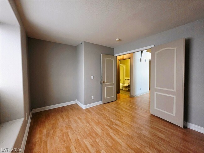 Building Photo - 7645 Rockfield Dr