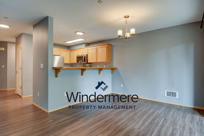 Building Photo - 2 Bedroom 2 Bath Condo