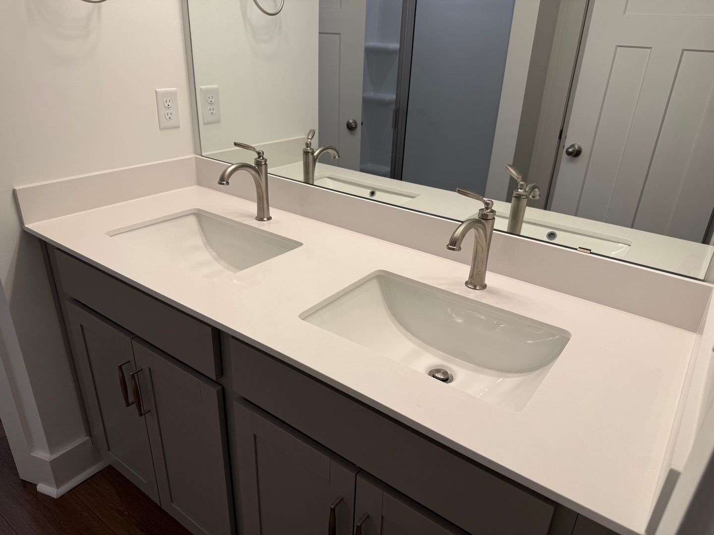 Building Photo - 514 W Norvell Ct