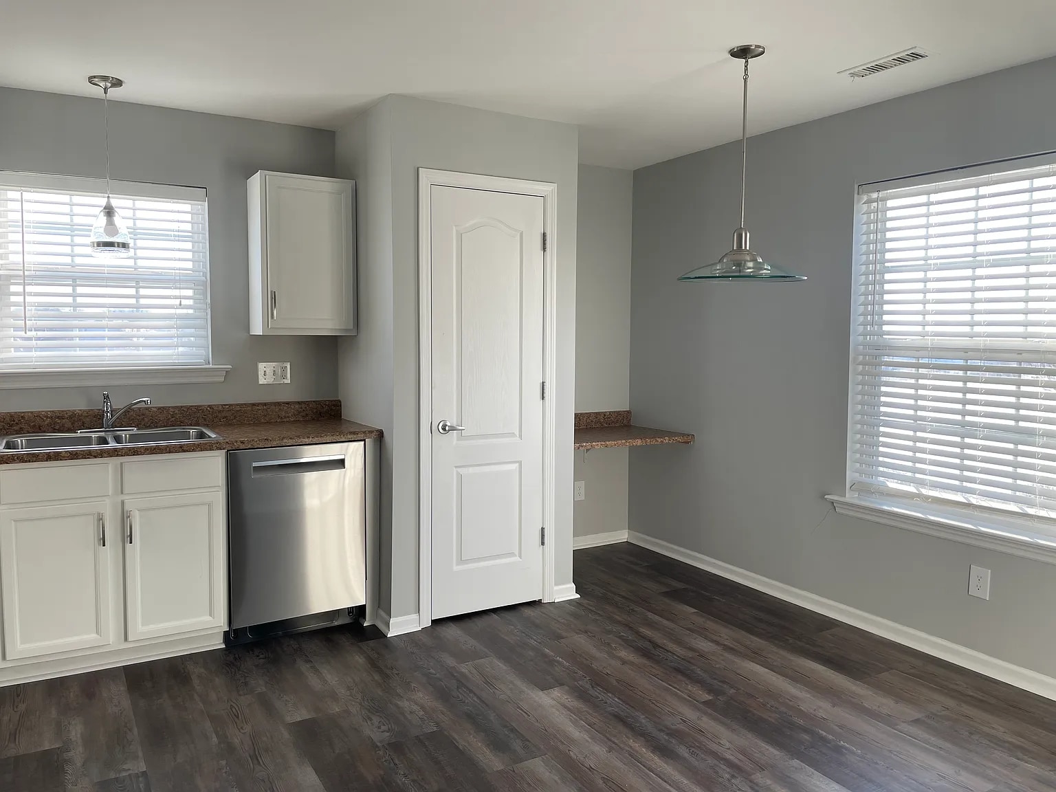 Building Photo - 2133 Welsh Dr