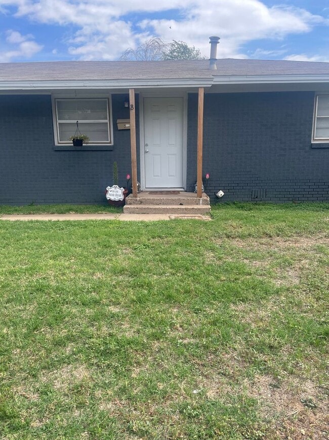 Primary Photo - Maxey Park Duplex