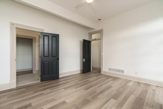 Building Photo - 828 City Park Ave