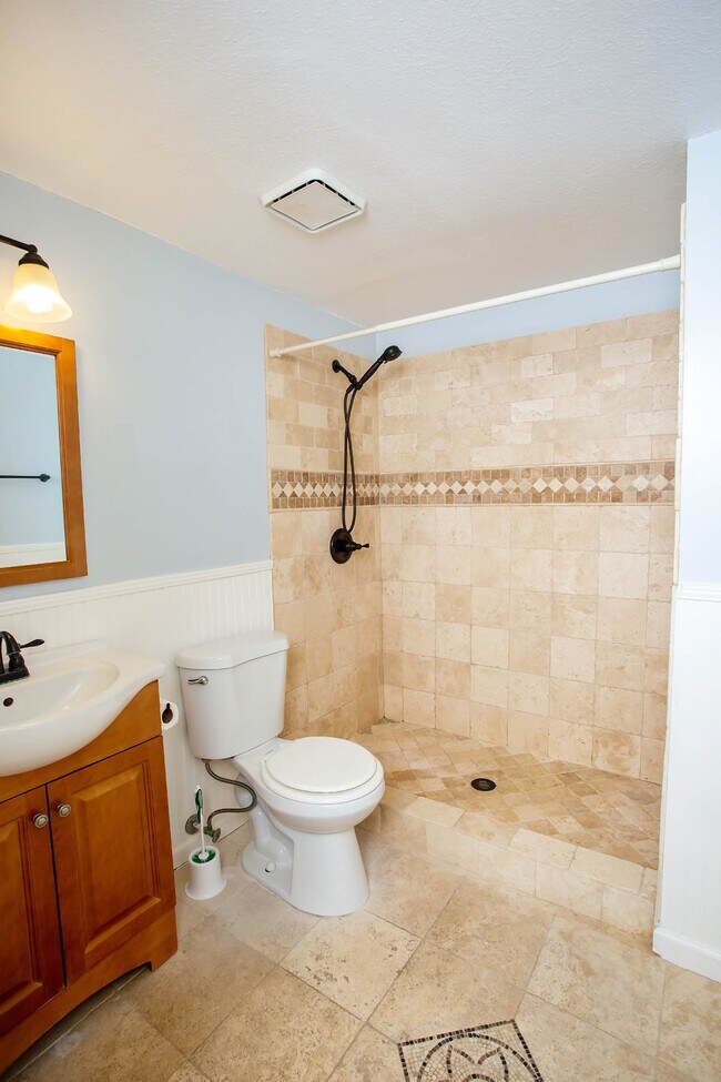 Building Photo - 4641 Anastasia Ct