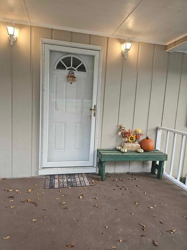 Building Photo - Cute 2 Bedroom 1 Bath Home in Jacksonville