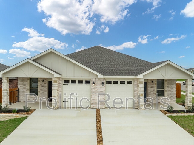 Building Photo - 5103 Rose Petal Ct