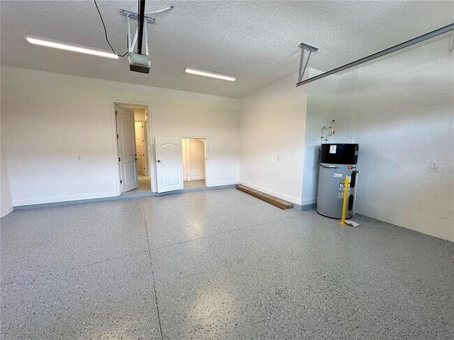 Building Photo - 13112 Weaver Ave