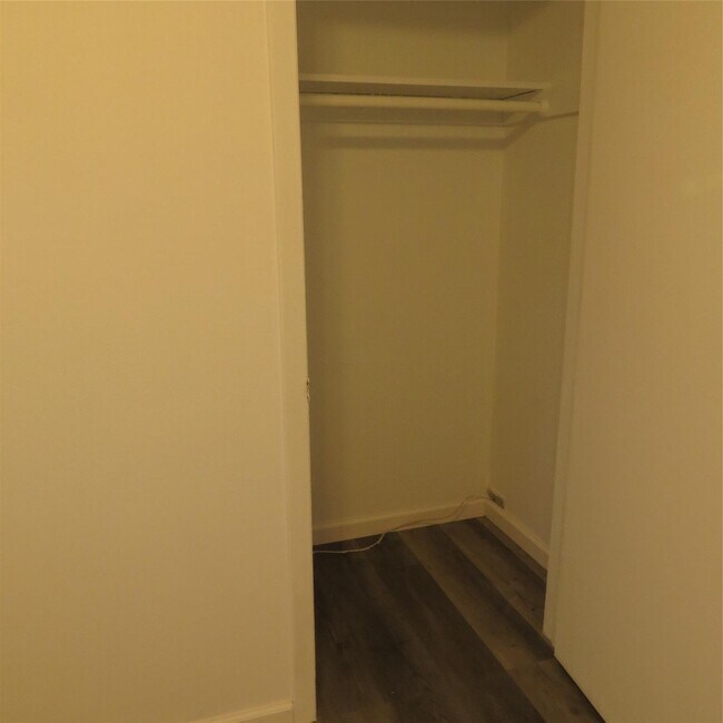 Building Photo - 60 Elissa Ln