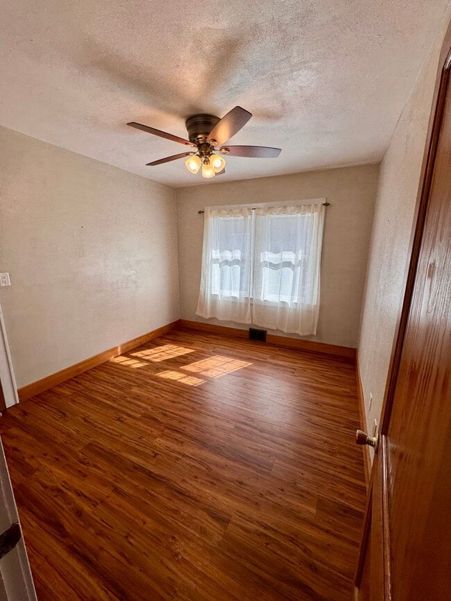 Building Photo - Single Family Home in Edgerton, WI
