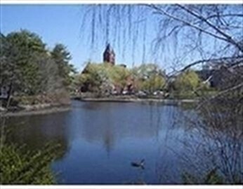 Building Photo - 400 Cross St