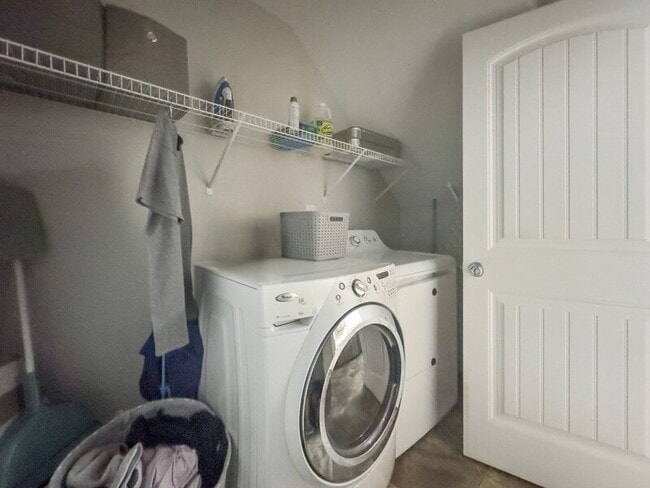 Building Photo - 155 Rose Brier Lane.