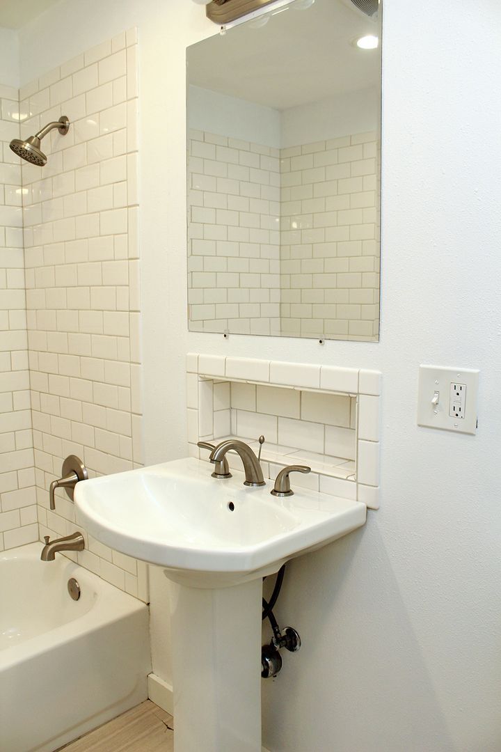 Building Photo - 2508-2508 NE Sumner St