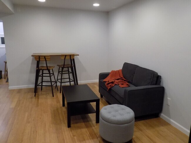 Building Photo - 3621 Childs St