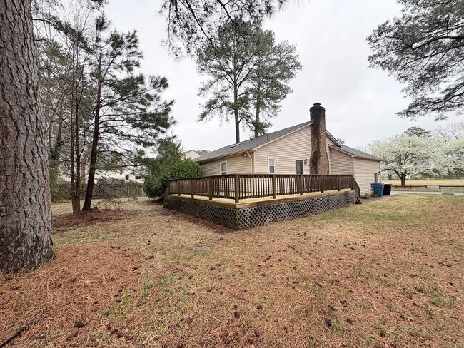 Building Photo - 3 BED / 2 BATH SINGLE FAMILY