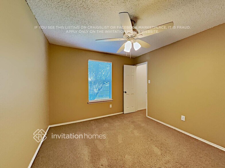 Building Photo - 2720 Briscoe Dr