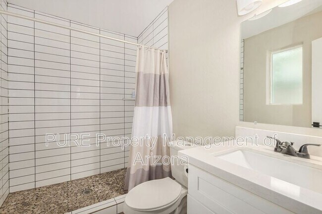 Building Photo - 2201 E Montecito Ave