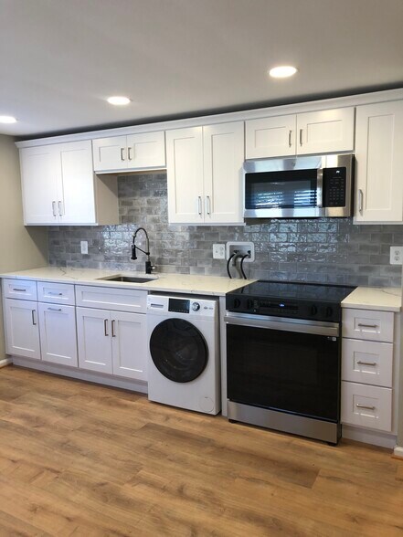 Building Photo - 3000 Virginia Ave