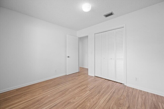 Building Photo - 13511 Jonquil Pl