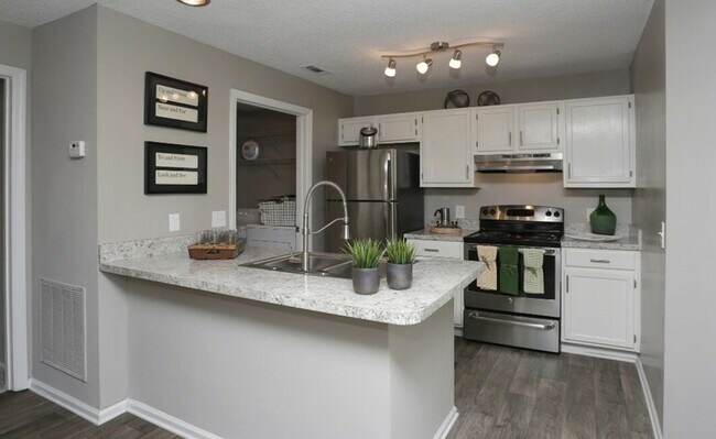 Building Photo - 107 Caledon Ct
