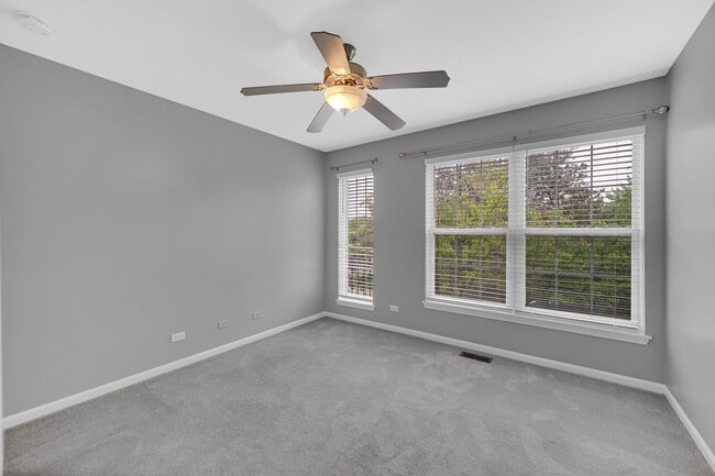 Building Photo - 364 Town Pl Cir