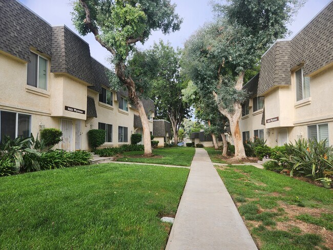 Building Photo - 6551 Wystone Ave
