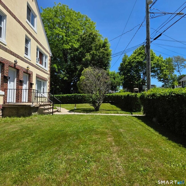 Building Photo - 24 Martone St