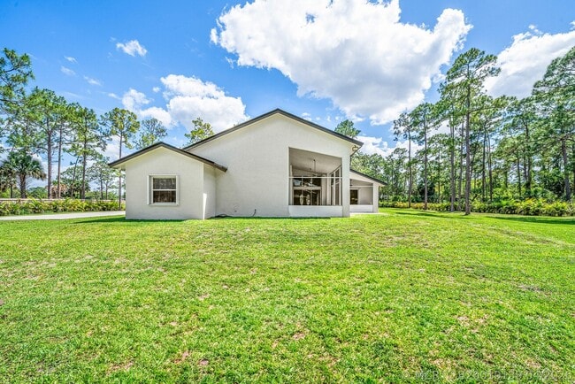 Building Photo - 16105 Temple Blvd