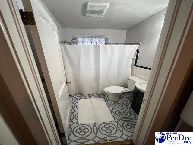 Building Photo - 1008 W Cedar St