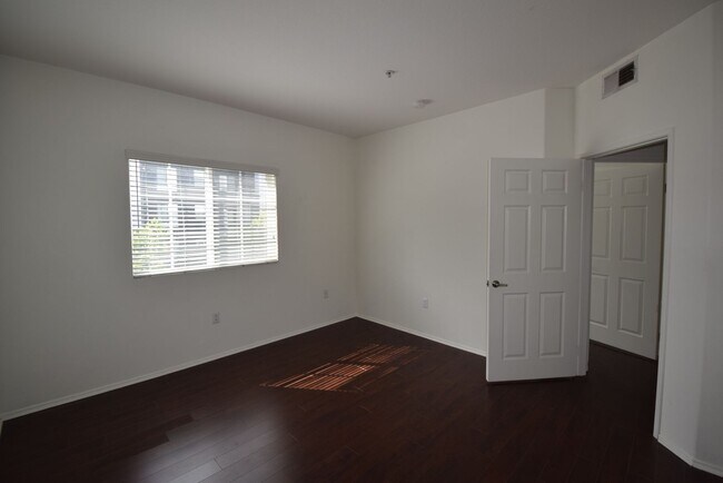 Building Photo - 5500 Bonner Ave