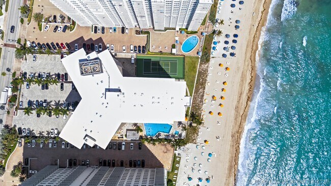 Building Photo - 3800 Galt Ocean Dr